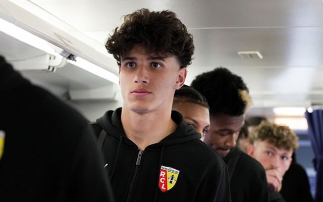 包含赛后塞维利亚扳平良机：法甲节点到来，引发热议，资深球员宣示担当的词条